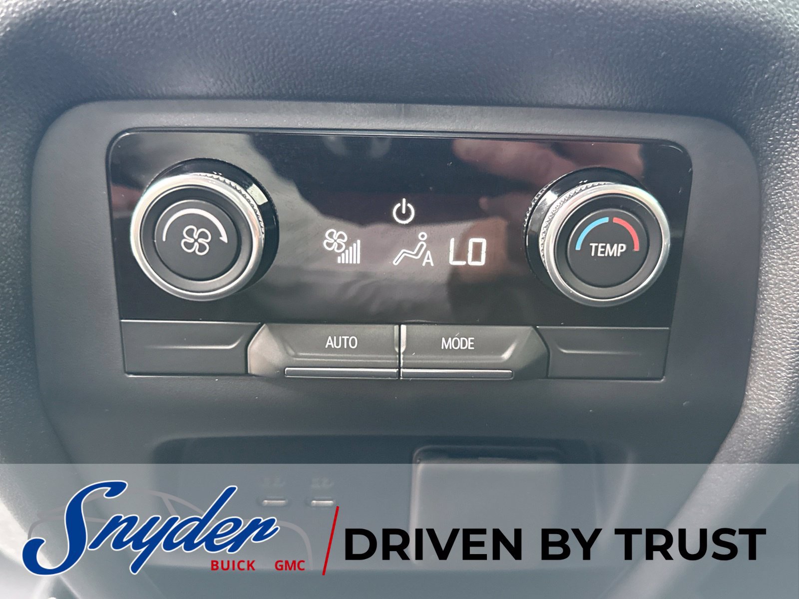 New 2027 Buick Enclave Sport Touring w/ Power Package FWD image 24