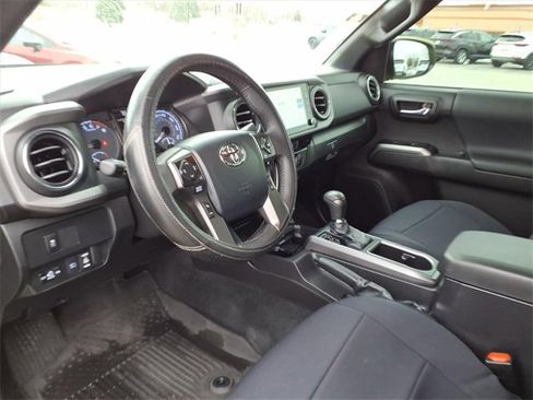 Certified 2023 Toyota Tacoma TRD Off-Road image 13