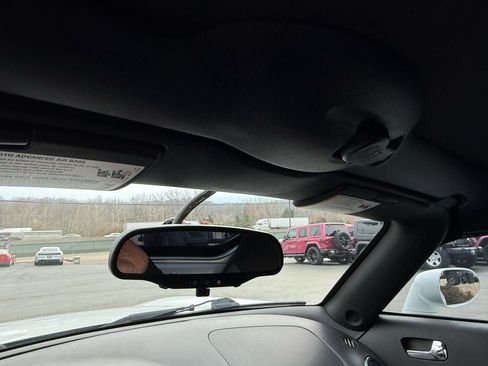 Used 2008 Pontiac Solstice Convertible w/ Preferred Package image 22