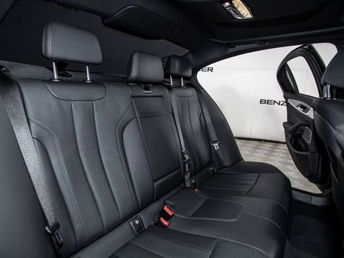 Used 2023 BMW 530e w/ M Sport Package image 17