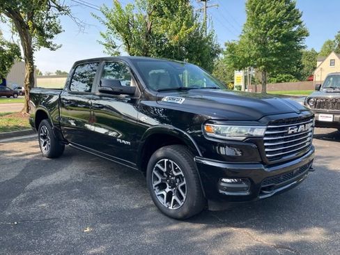 New 2026 RAM 1500 Laramie w/ Laramie Preferred Package AWD/4WD image 3