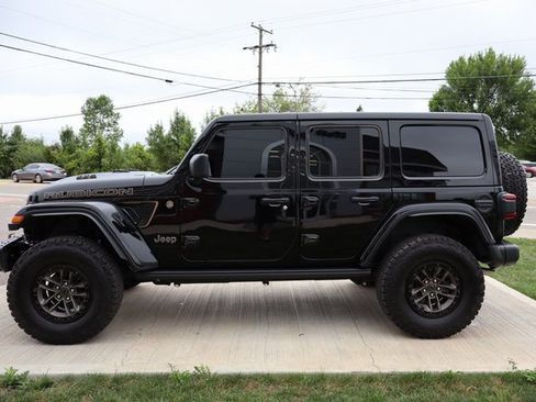 Used 2025 Jeep Wrangler Unlimited Rubicon 392 image 33
