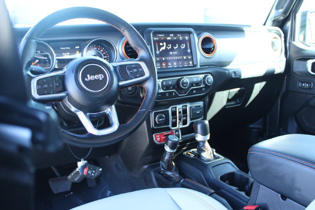 Used 2023 Jeep Gladiator Mojave w/ Cold Weather Group AWD/4WD image 18