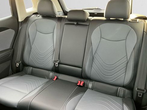 New 2026 Volkswagen Tiguan SE image 13