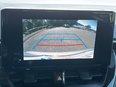 Used 2024 Toyota Corolla LE FWD image 16