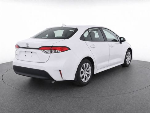 Used 2025 Toyota Corolla LE FWD image 4
