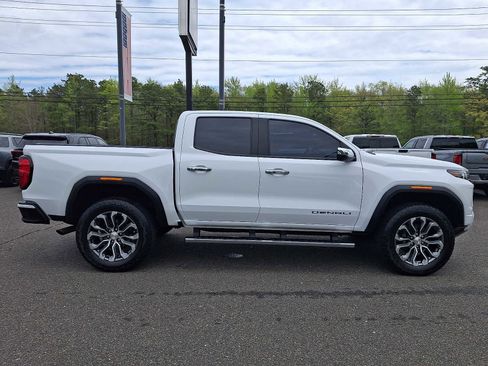 Certified 2023 GMC Canyon Denali AWD/4WD image 7