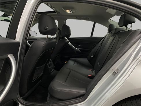 Used 2017 BMW 320i xDrive Sedan image 26