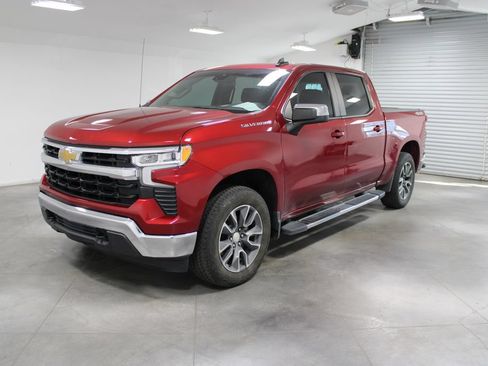 Used 2023 Chevrolet Silverado 1500 LT AWD/4WD image 4