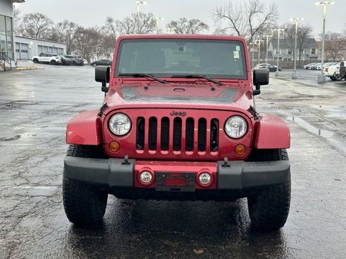 Used 2012 Jeep Wrangler Altitude image 2