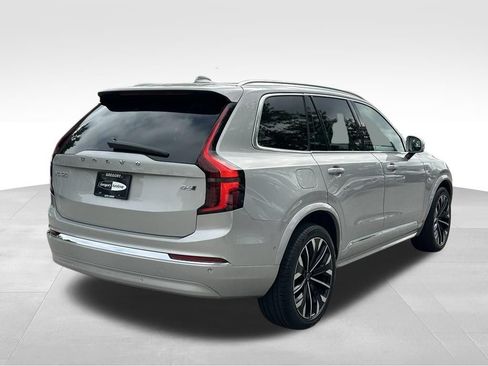 Used 2025 Volvo XC90 B6 Plus AWD/4WD image 7