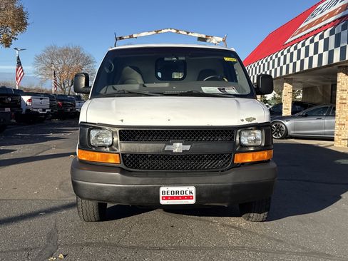 Used 2009 Chevrolet Express 2500 image 3