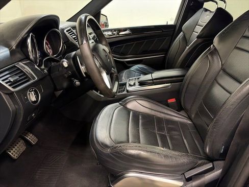 Used 2015 Mercedes-Benz GL 63 AMG 4MATIC image 17