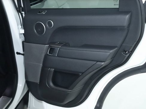 Used 2019 Land Rover Range Rover Sport HSE image 35
