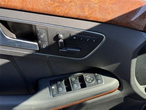 Used 2013 Mercedes-Benz E 350 4MATIC Sedan image 19