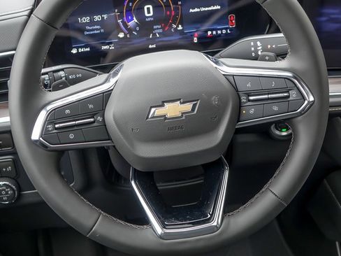 New 2026 Chevrolet Suburban Premier image 24