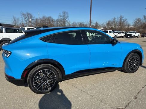 Used 2024 Ford Mustang Mach-E Premium image 9