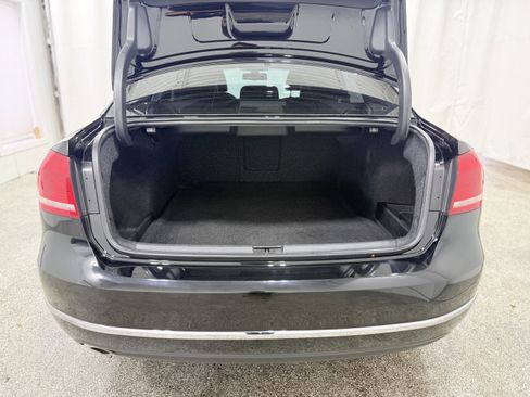 Used 2014 Volkswagen Passat TDI SEL Premium image 10