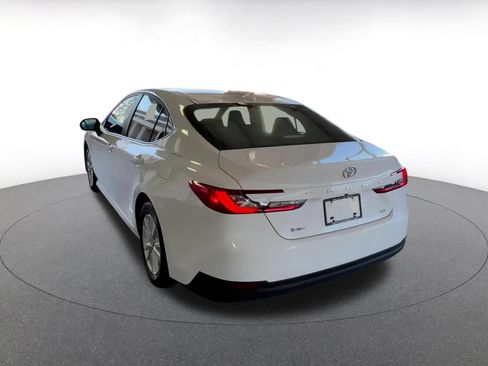 Used 2025 Toyota Camry LE image 15