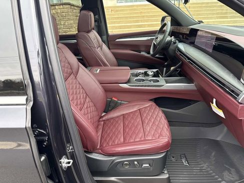 New 2026 Cadillac Escalade Luxury w/ LPO, Floor Liner Package image 9