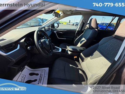 Used 2022 Toyota RAV4 XLE w/ Convenience Package AWD/4WD image 16