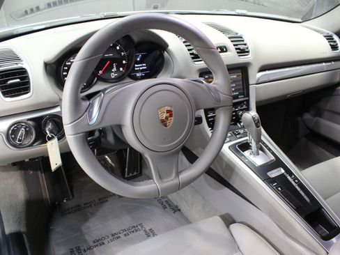 Used 2015 Porsche Cayman RWD image 32