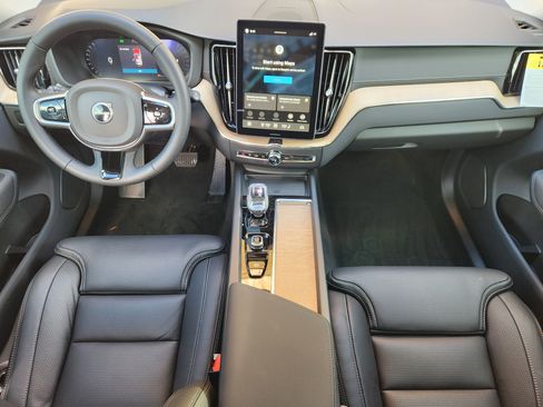 New 2026 Volvo XC60 B5 Ultra w/ Protection Package Premier image 28