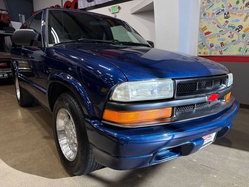 Used 2002 Chevrolet Blazer LS w/ Preferred Equipment Group image 52