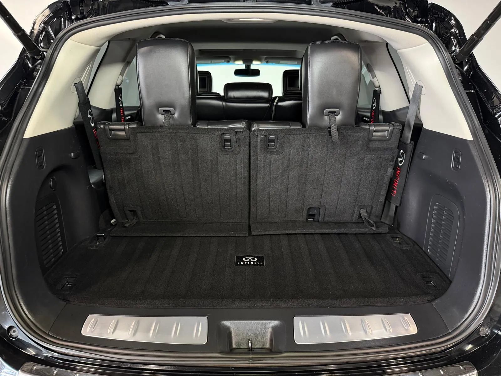 Used 2013 INFINITI JX35 FWD w/ Premium Pkg image 13