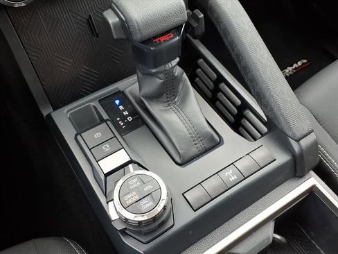 Certified 2025 Toyota Tacoma TRD Off-Road image 26