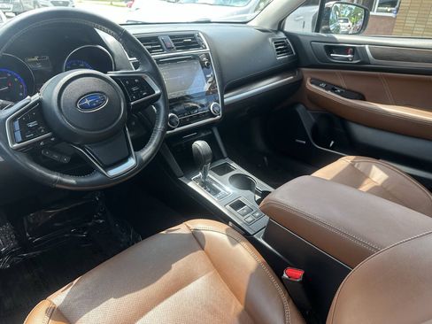 Used 2018 Subaru Outback 3.6R Touring AWD/4WD image 12