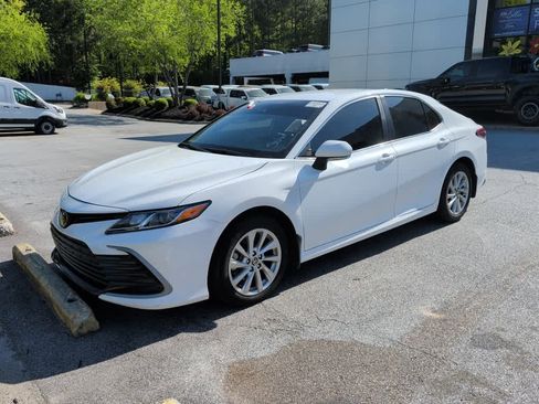Used 2024 Toyota Camry LE w/ Convenience Package FWD image 1