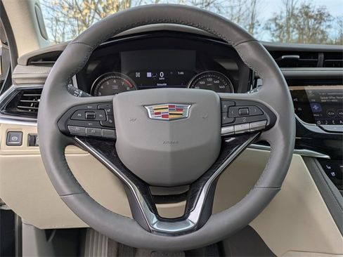 Certified 2023 Cadillac XT6 Premium Luxury w/ Technology Package image 11