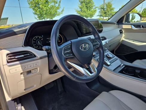 Used 2022 Hyundai Palisade Limited w/ Cargo Package AWD/4WD image 2