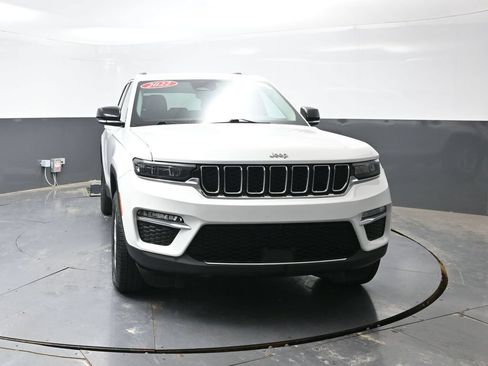 Used 2022 Jeep Grand Cherokee Limited AWD/4WD image 7