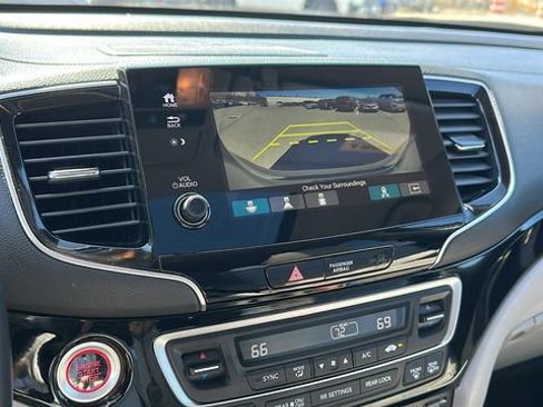 Used 2021 Honda Pilot Touring image 20