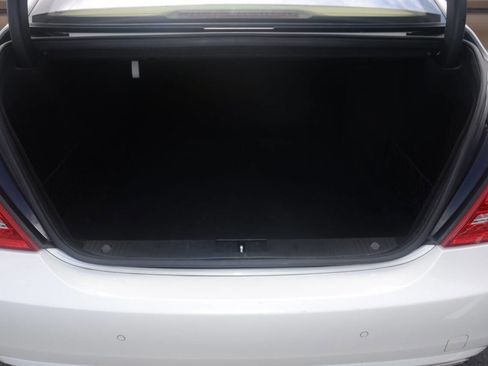 Used 2011 Mercedes-Benz S 550 image 33