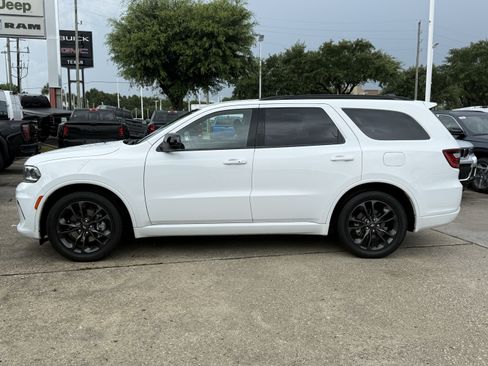 Used 2024 Dodge Durango GT w/ Blacktop Package RWD image 9