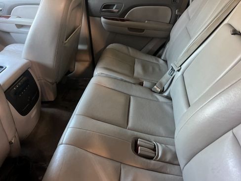 Used 2013 Chevrolet Tahoe LT RWD image 5