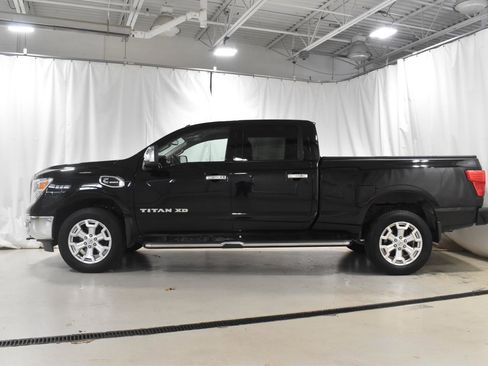 Used 2017 Nissan Titan SL image 22
