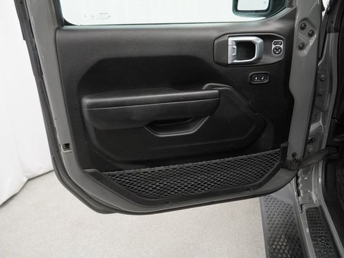 Certified 2023 Jeep Wrangler Willys 4xe w/ Sun & Screen Package image 43