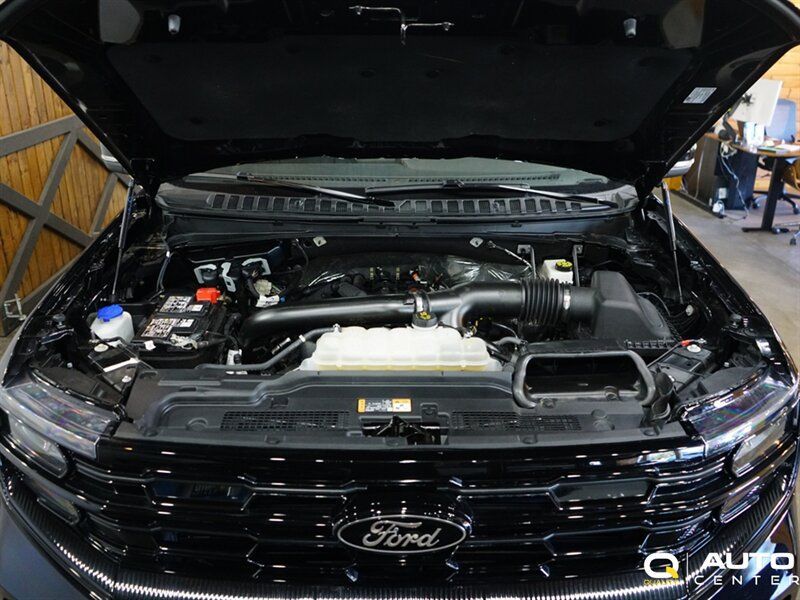 Used 2025 Ford Expedition Max Platinum w/ Stealth Performance Package AWD/4WD image 7