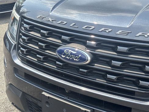 Used 2017 Ford Explorer Sport w/ Equipment Group 401A AWD/4WD image 10
