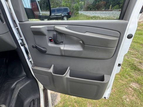 Used 2003 Chevrolet Express 3500 Extended RWD image 13