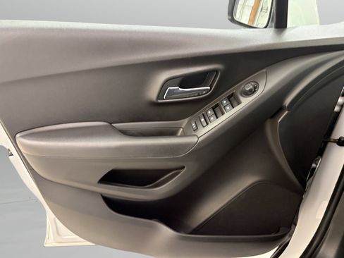 Used 2016 Chevrolet Trax LS w/ LPO, Protection Package image 21