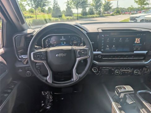 Used 2023 Chevrolet Silverado 1500 RST AWD/4WD image 17