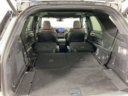 Used 2020 Ford Explorer Platinum image 35