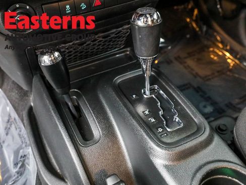 Used 2017 Jeep Wrangler Unlimited Sport w/ Quick Order Package 24S AWD/4WD image 13