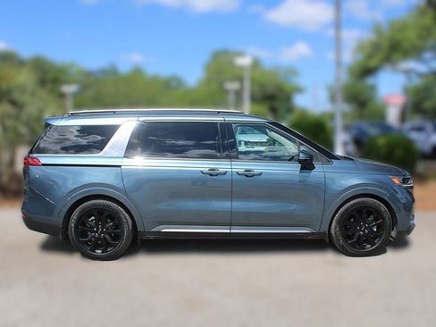 Used 2024 Kia Carnival SX FWD image 5