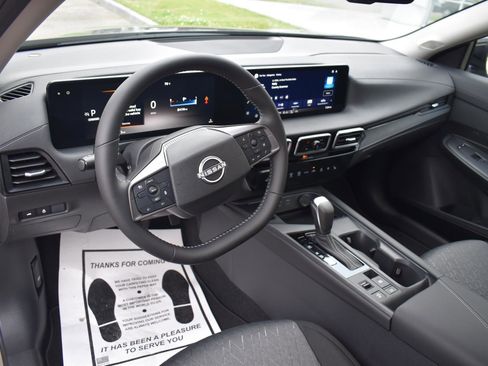 Used 2026 Nissan Sentra SV w/ SV Convenience Package FWD image 24